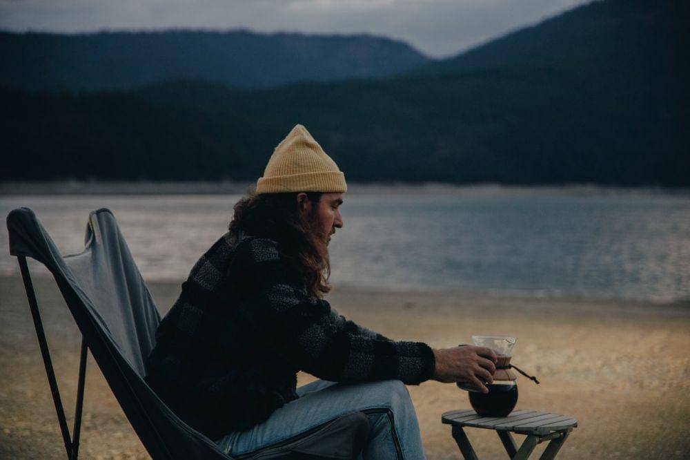 ilustrasi berlibur sendirian (pexels.com/PNW Production)