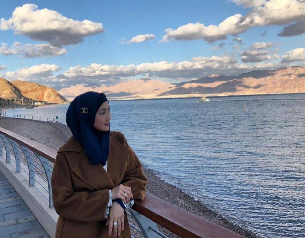 potret Desy Ratnasari liburan ke luar negeri (instagram.com/desyratnasariterdepan)