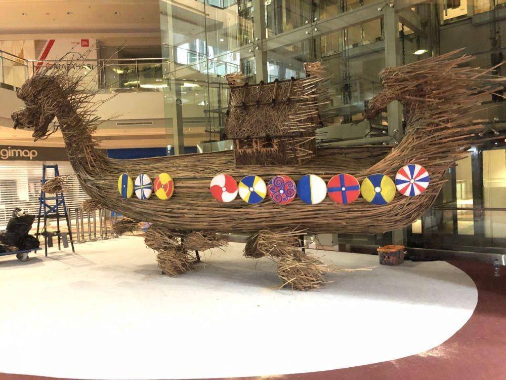 Kapal Ikonik Thor Menggunakan Bahan Dasar Bambu (dok. Disney Indonesia)