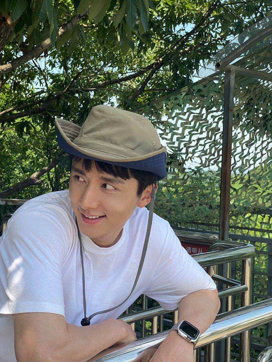 Steven Zhang (weibo.com/ 张新成)