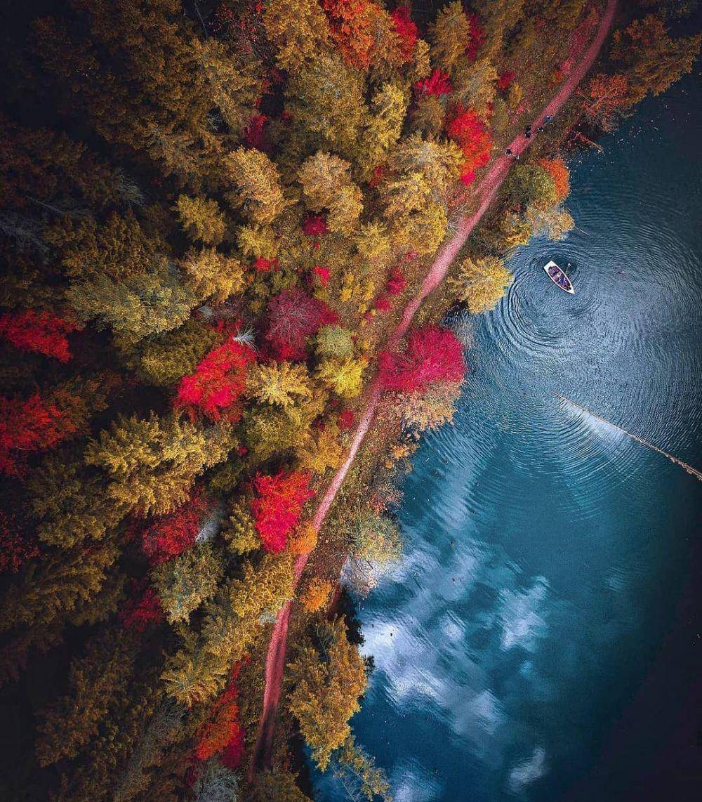 Red Lake (instagram.com/razvannnn)
