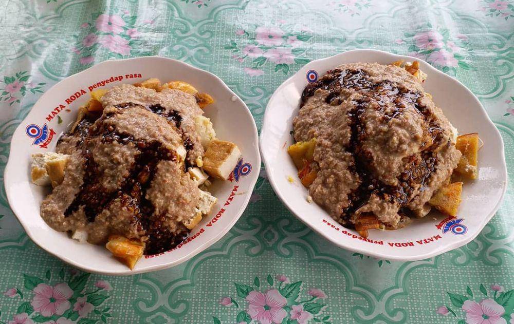 Tahu Gimbal (instagram.com/food.cip)