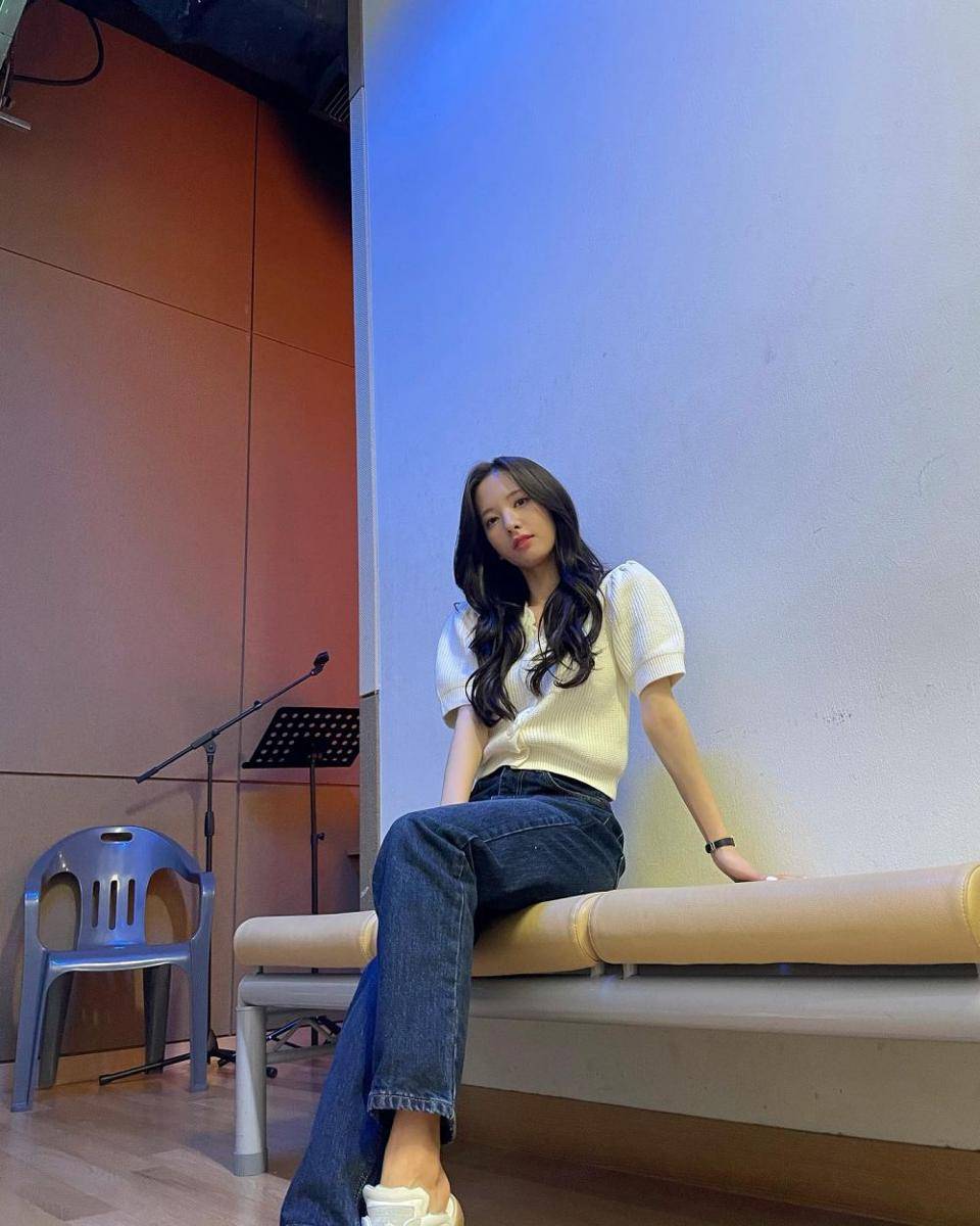 Inspirasi outfit ala Bona WJSN (Instagram.com/bn_95819)