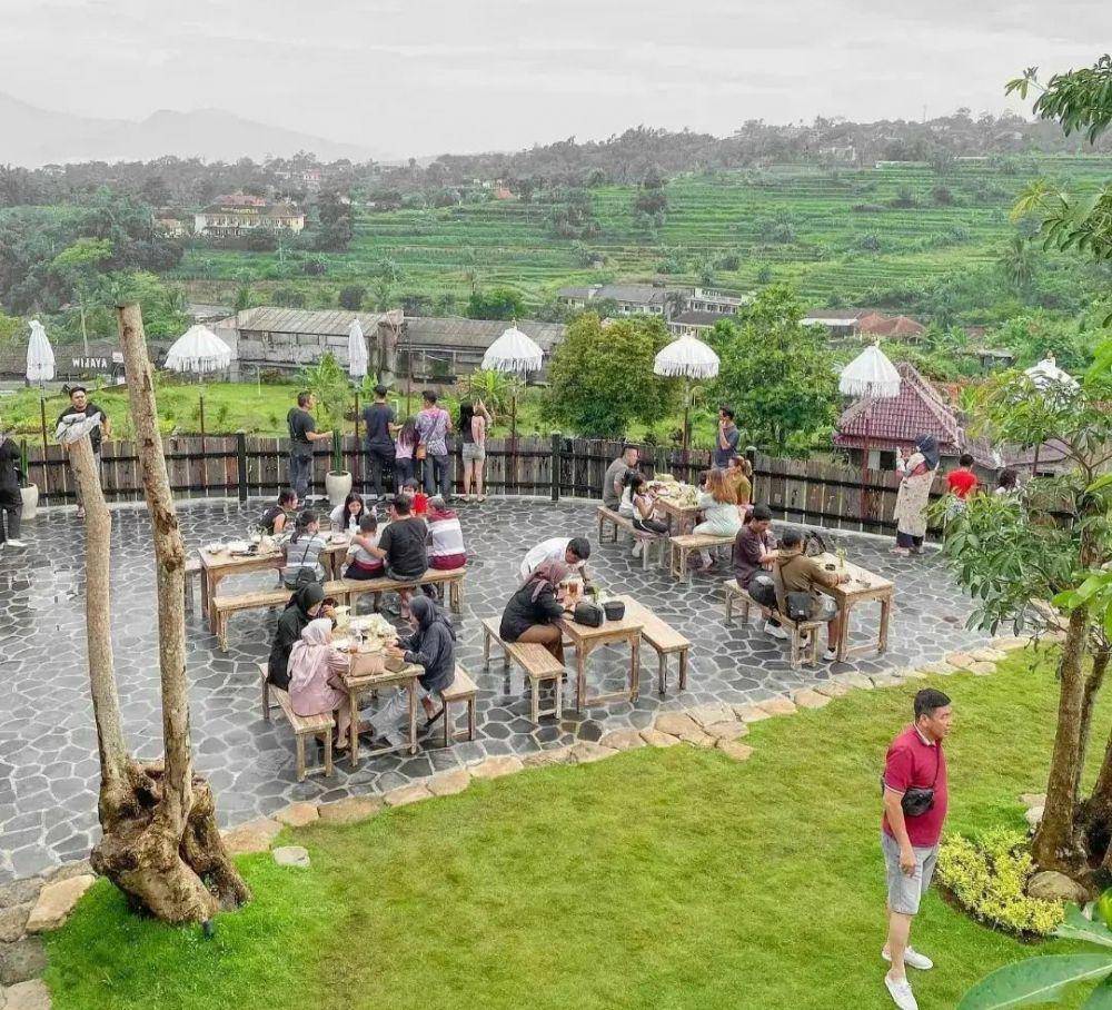 Tungkubumi Resto (instagram.com/semarangexplore)