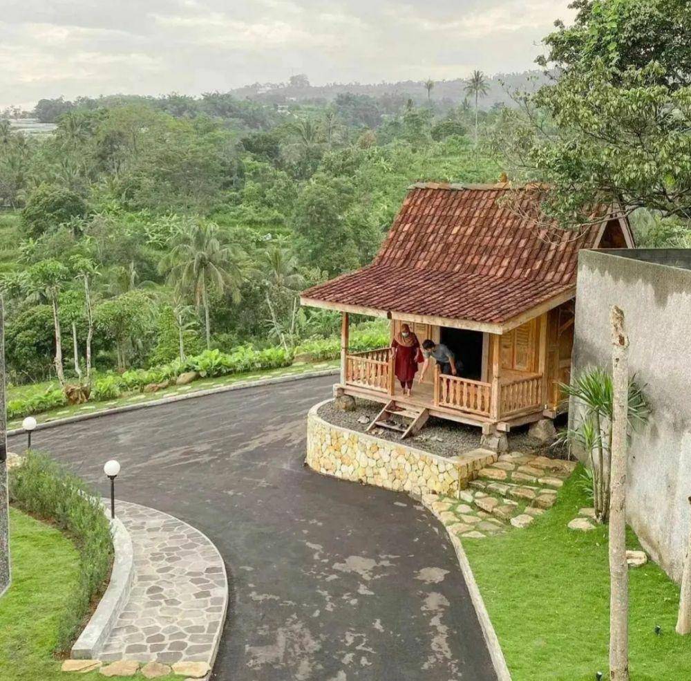 Tungkubumi Resto (instagram.com/semarangexplore)