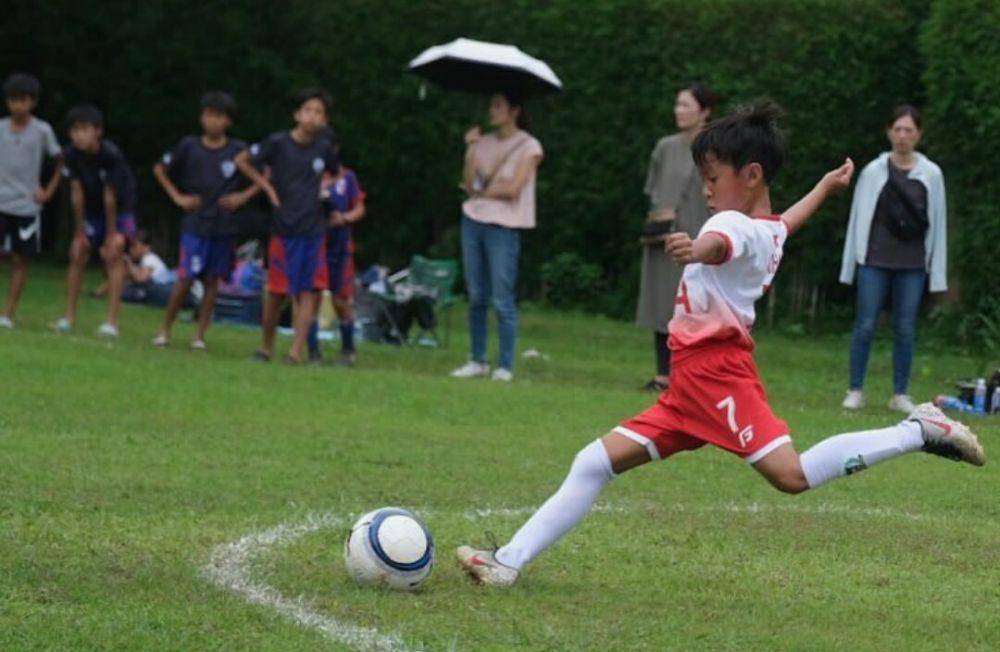 Gahan Adriel Rompies (instagram.com/fifikaramoy)