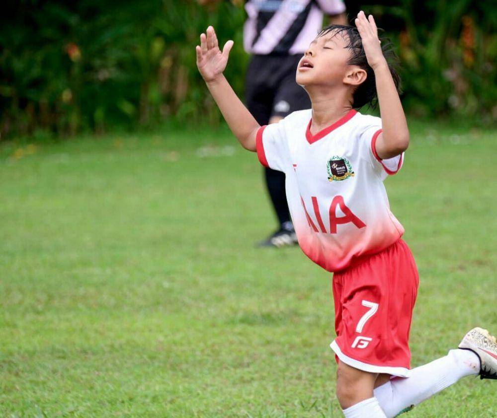 Gahan Adriel Rompies (instagram.com/fifikaramoy)