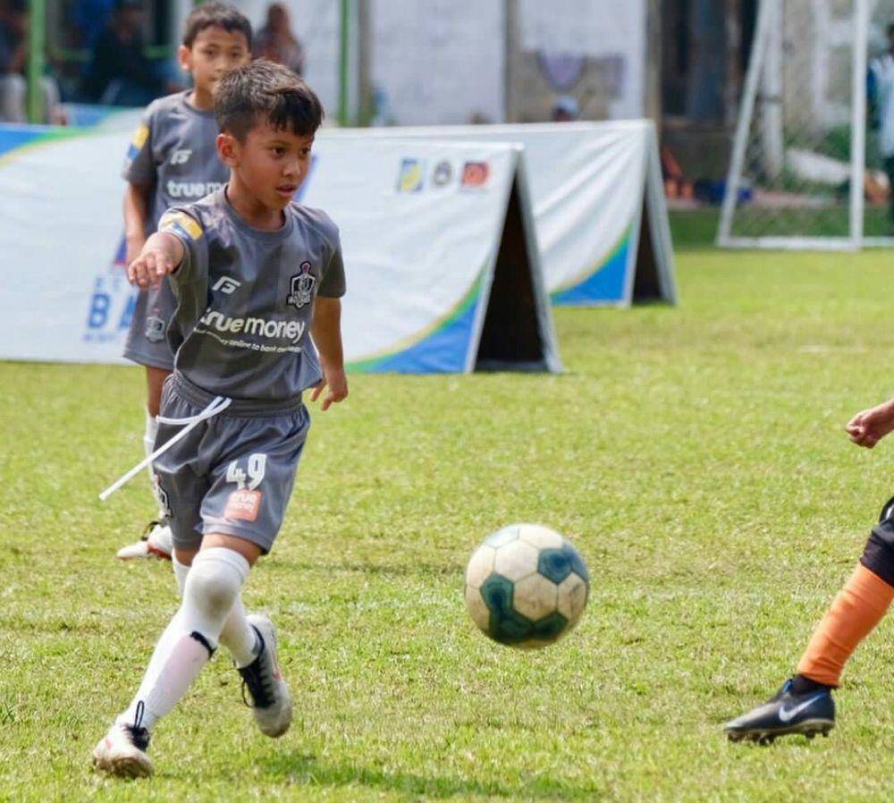 Gahan Adriel Rompies (nstagram.com/fifikaramoy)