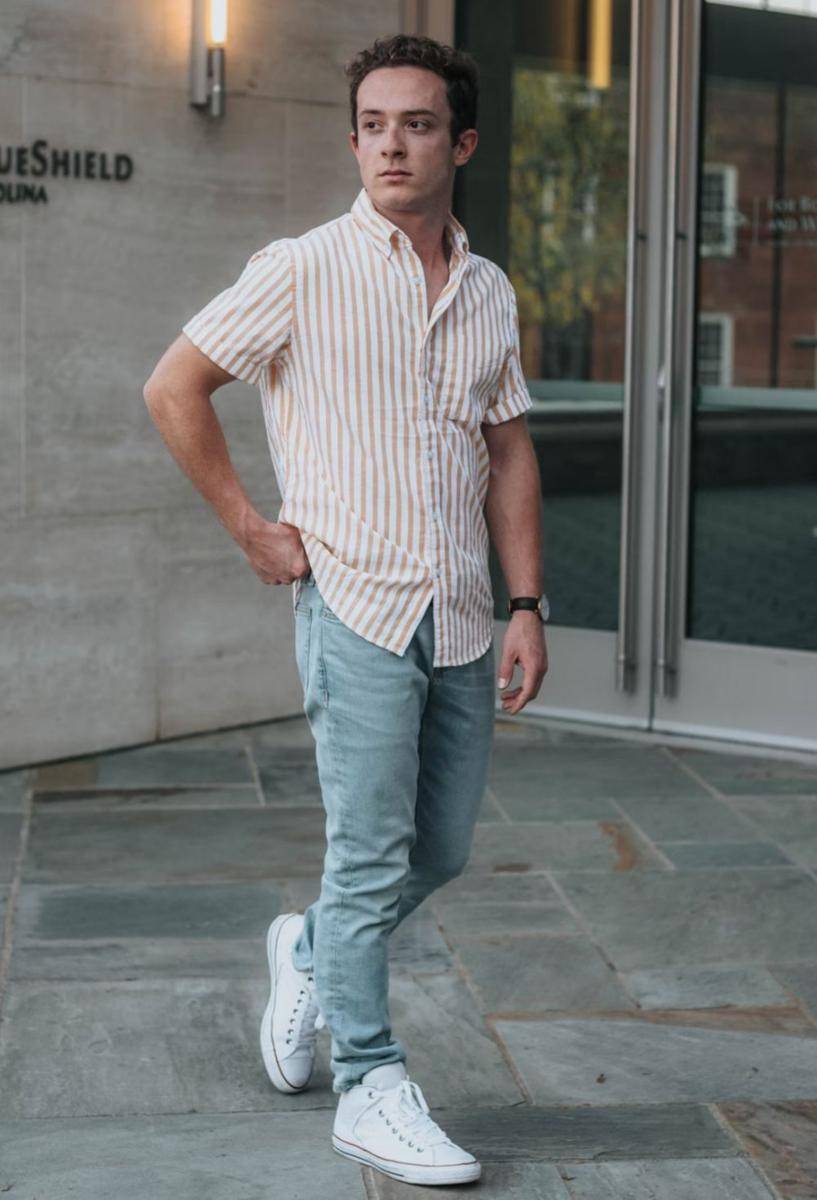 ilustrasi pria yang memakai loose jeans (unsplash.com/Austin Wade)