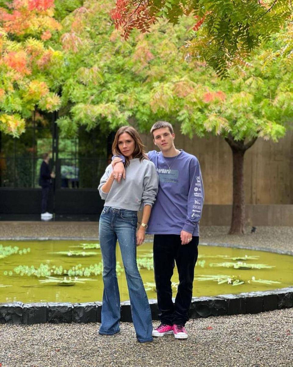 Victoria Beckham dan Cruz Beckham (instagram.com/victoriabeckham)