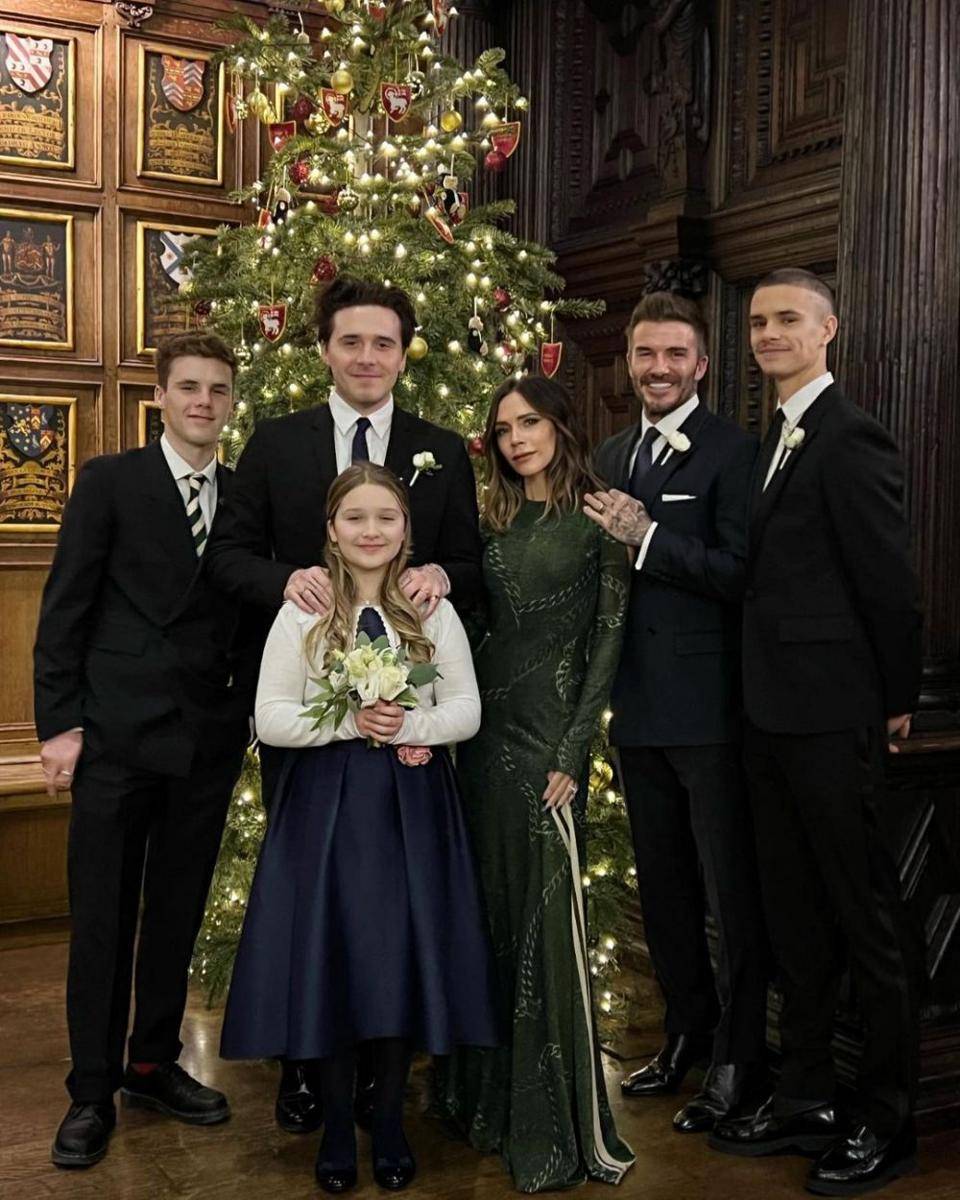 Victoria Beckham dan keluarga (instagram.com/victoriabeckham)