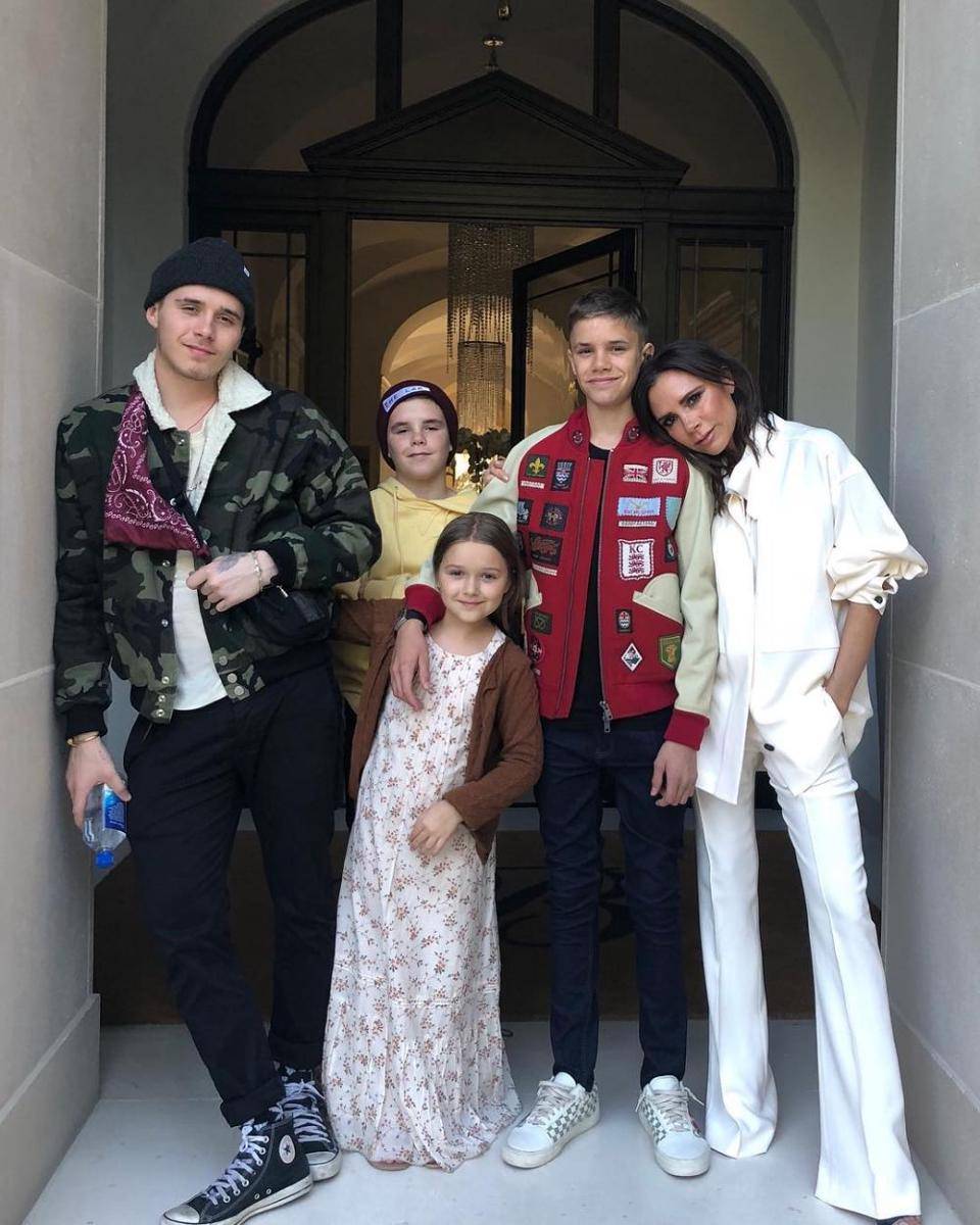 Victoria Beckham dan keluarga (instagram.com/victoriabeckham)