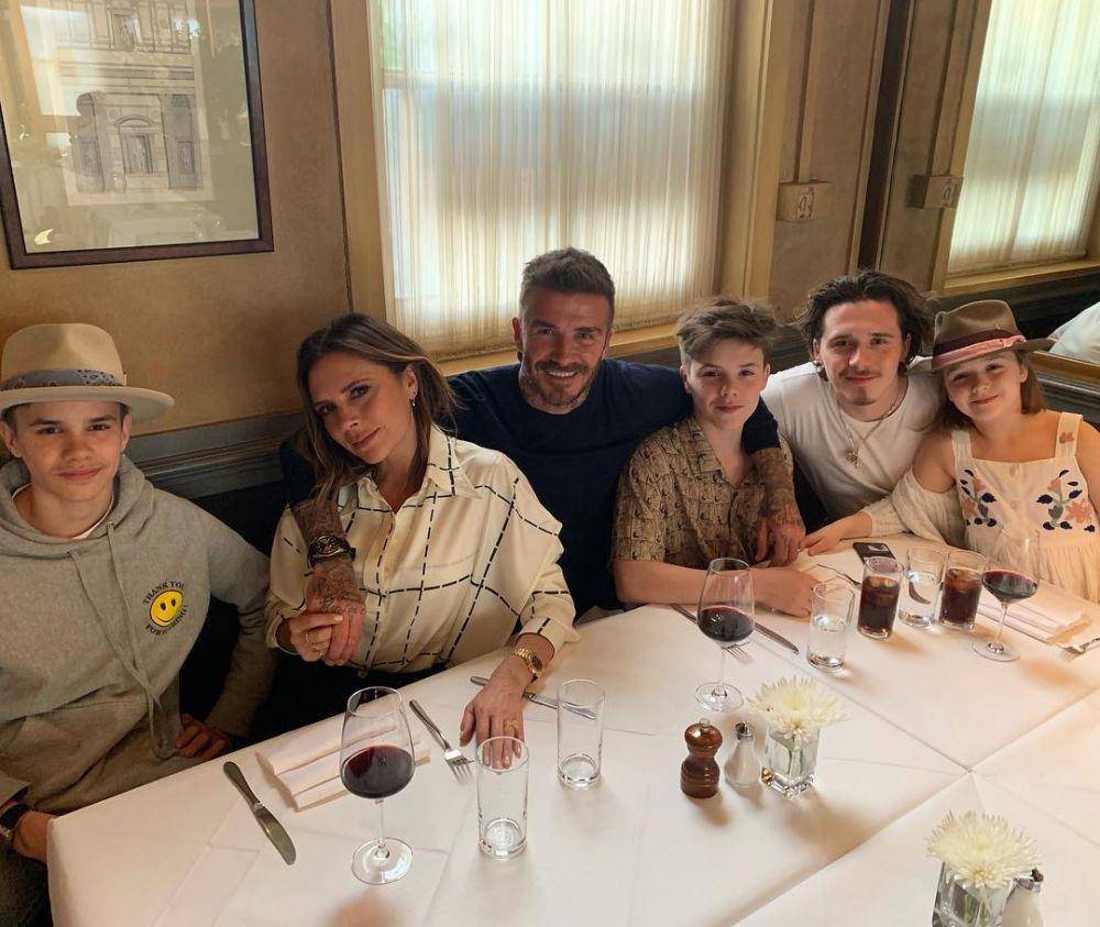 Victoria Beckham dan keluarga (instagram.com/victoriabeckham)