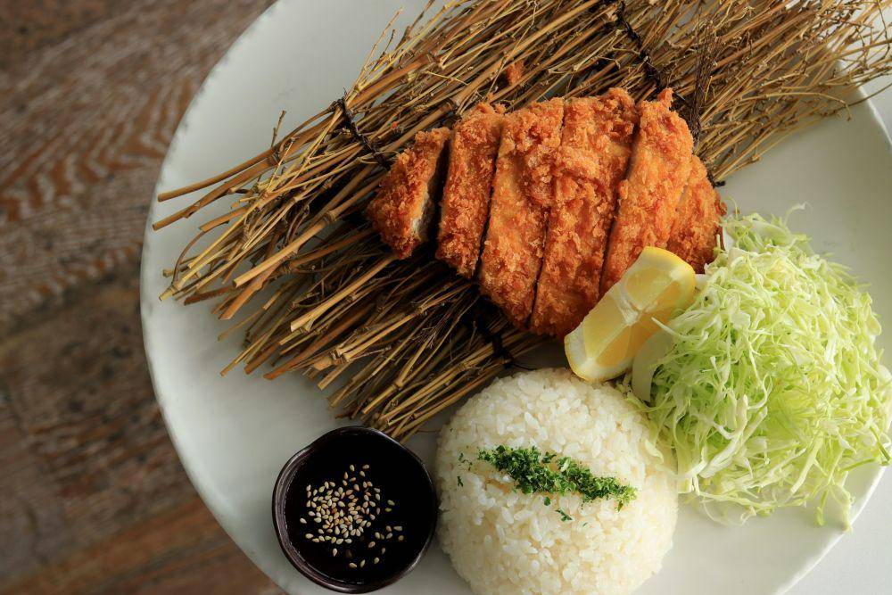 ilustrasi chicken katsu ala Kimukatsu (unsplash.com/Cody Chan)