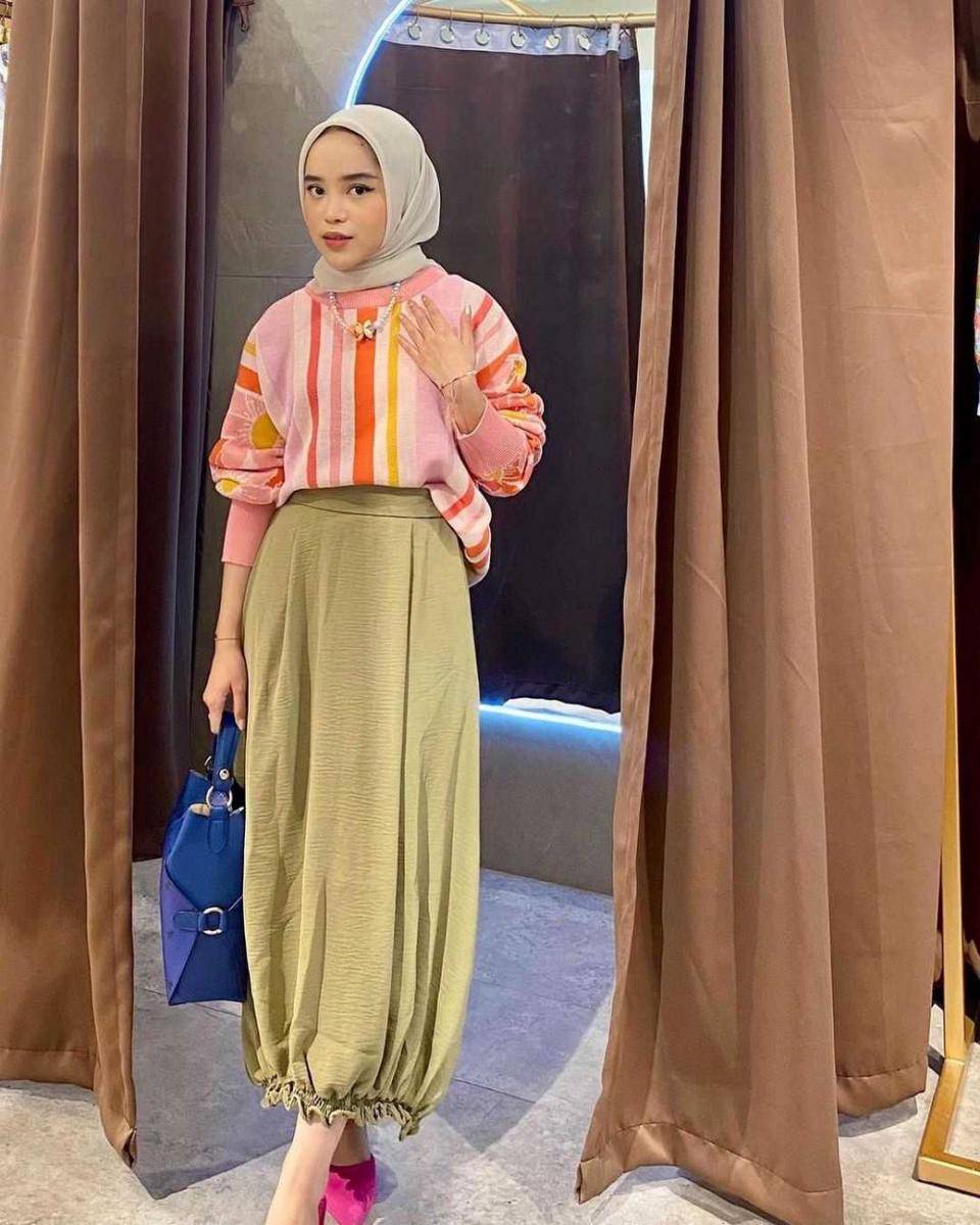 potret OOTD Sweater (Instagram.com/agni__agni)