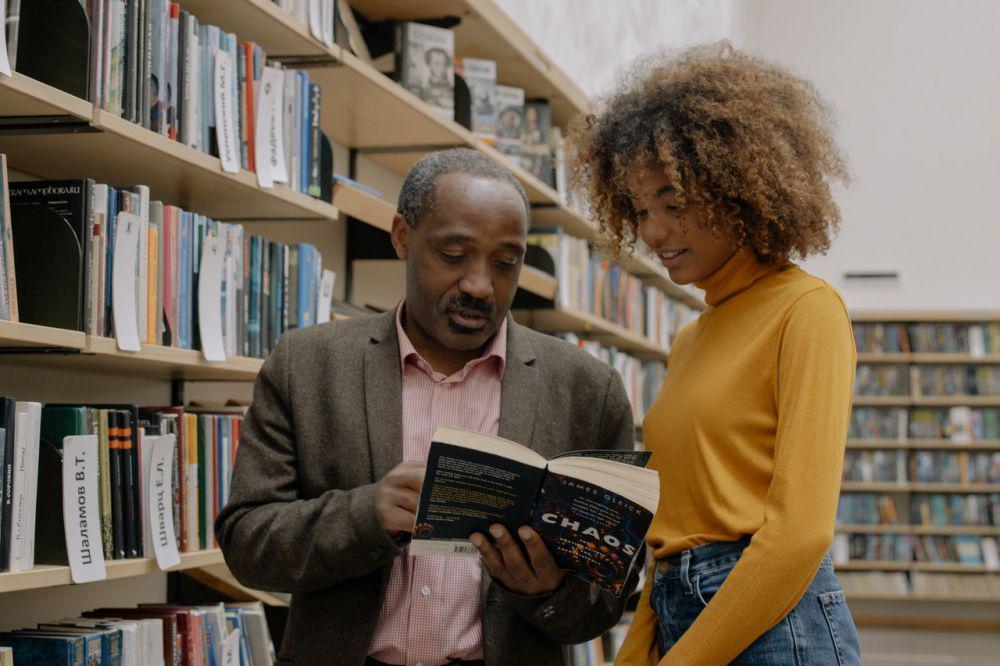 ilustrasi perpustakaan (pexels.com/cottonbro)