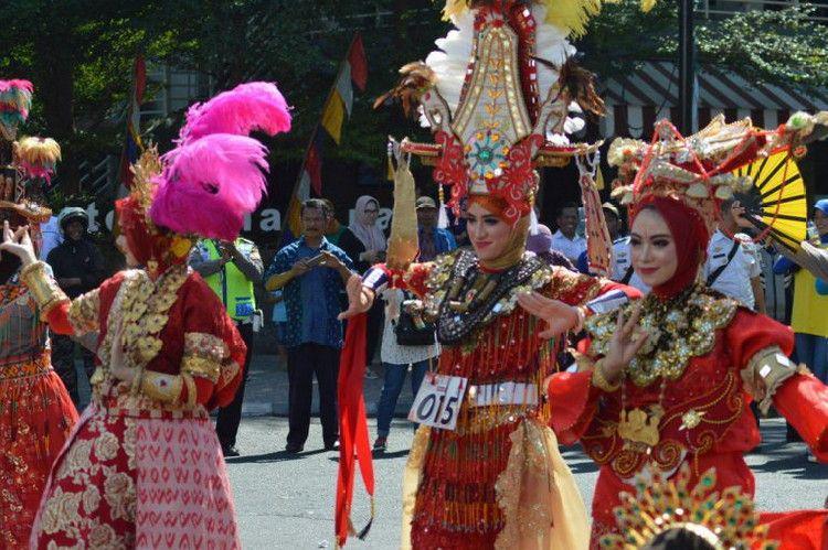 5 Budaya Indonesia yang Ternyata Menyimpang dari Hukum!