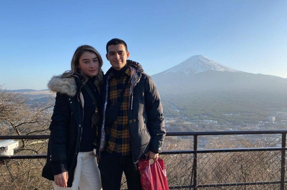Ciccio Manassero bersama Natasha Ryder (instagram.com/ciomanassero)