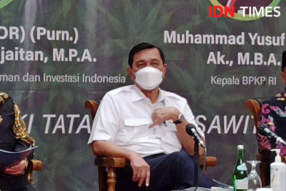 Menko Marves Luhut Binsar Pandjaitan dalam Rapat Koordinasi Audit Perkebunan Sawit Se-Indonesia AKPSI di Grand Sahid Jaya, Kamis (7/7/2022). (IDN Times/Trio Hamdani)