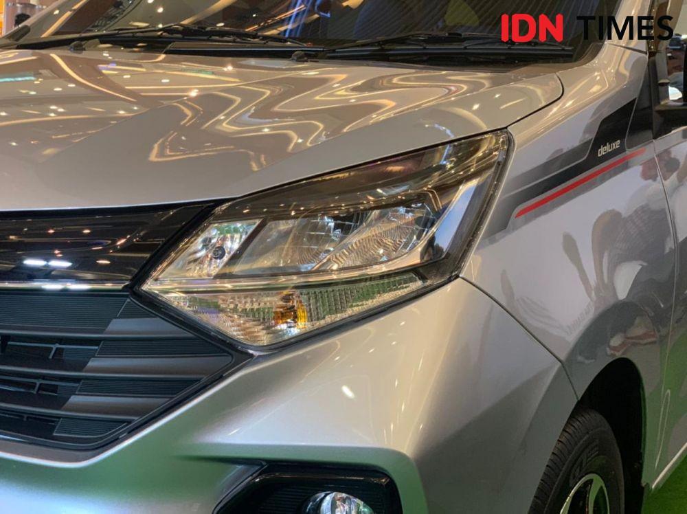 Smoked LED Headlamp Daihatsu Sigra (IDN Times/Fadhliansyah)