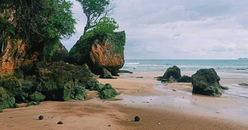 potret Pantai Nganteb (instagram.com/Choki_manik)