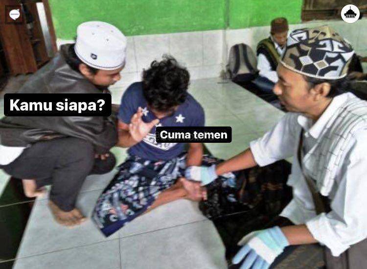 meme jatuh cinta sendirian (twitter.com/abcdefghilyou_)