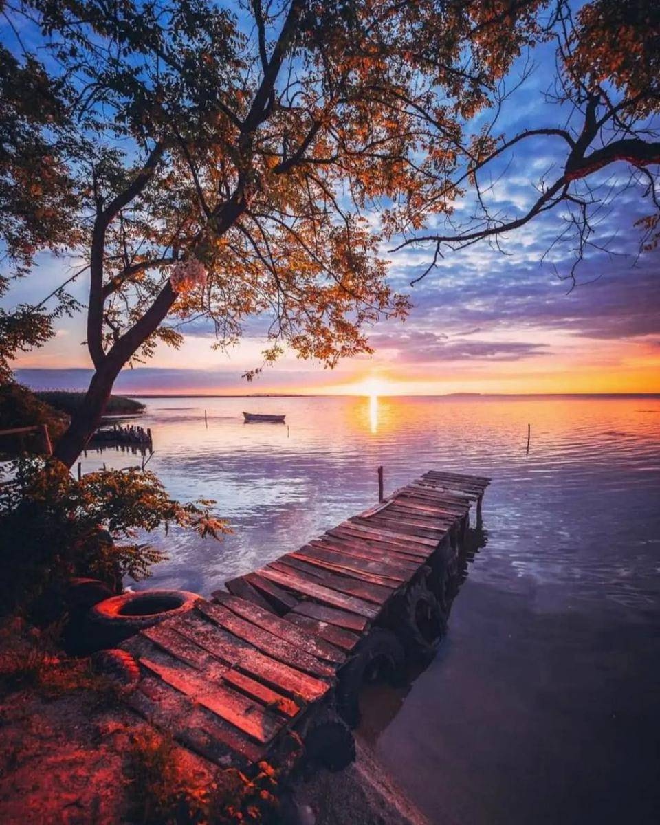 Razim Lake (instagram.com/anadumitru_)