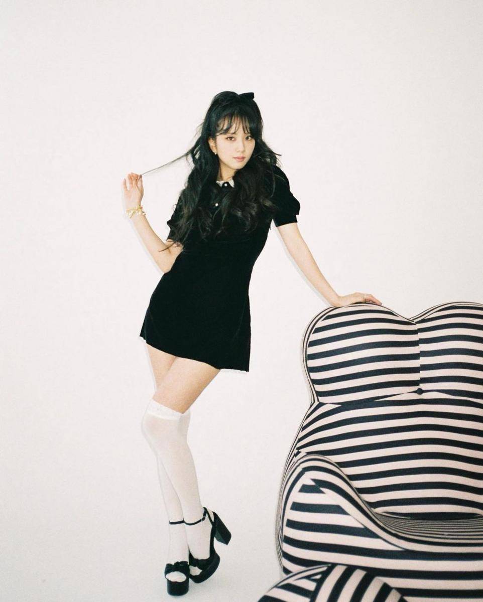 OOTD Cewek Mamba ala Jisoo BLACKPINK (instagram.com/sooyaaa__)