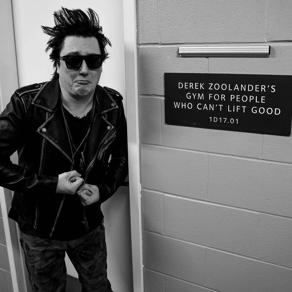 Synyster Gates (instagram.com/synystergates)