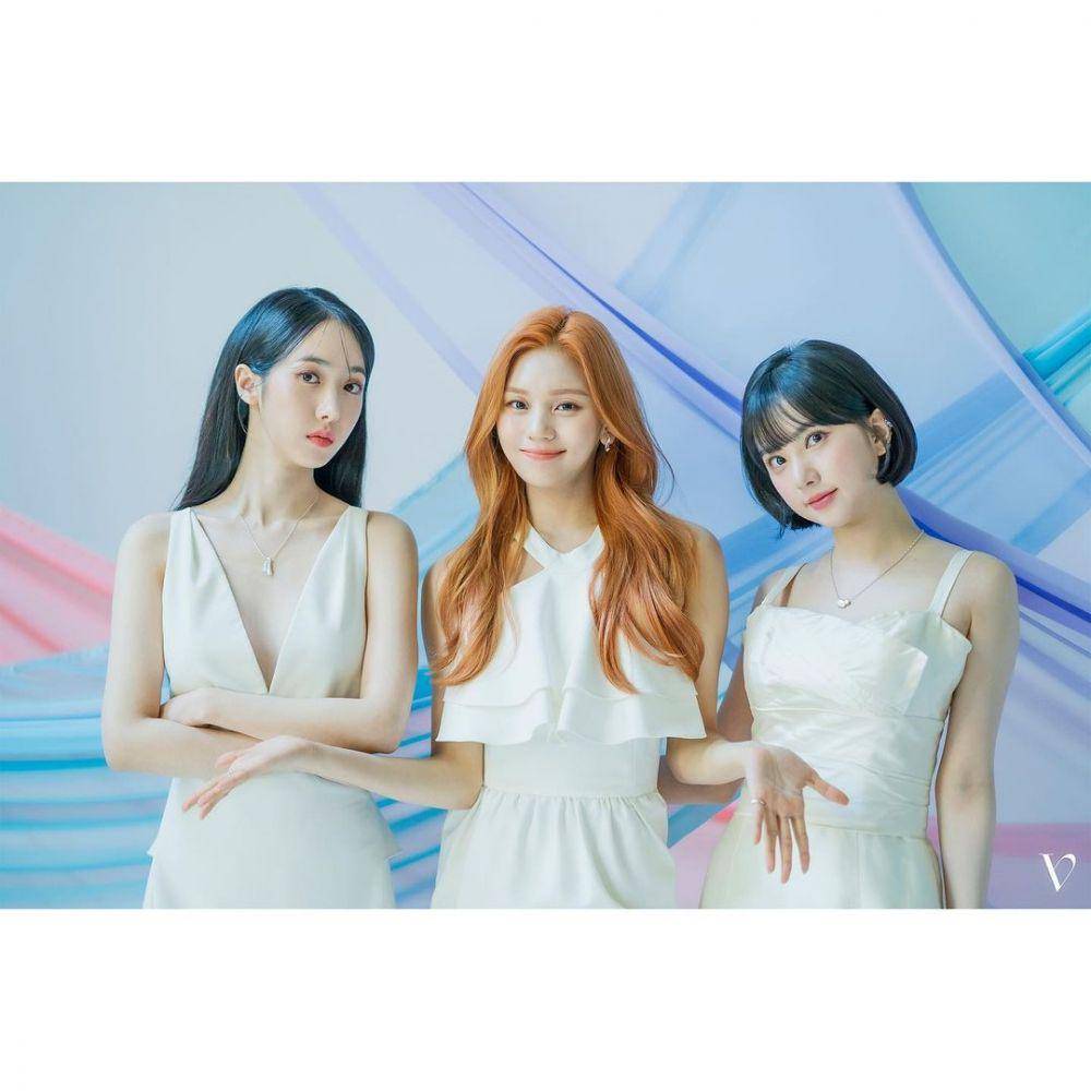 VIVIZ (instagram.com/viviz_official)