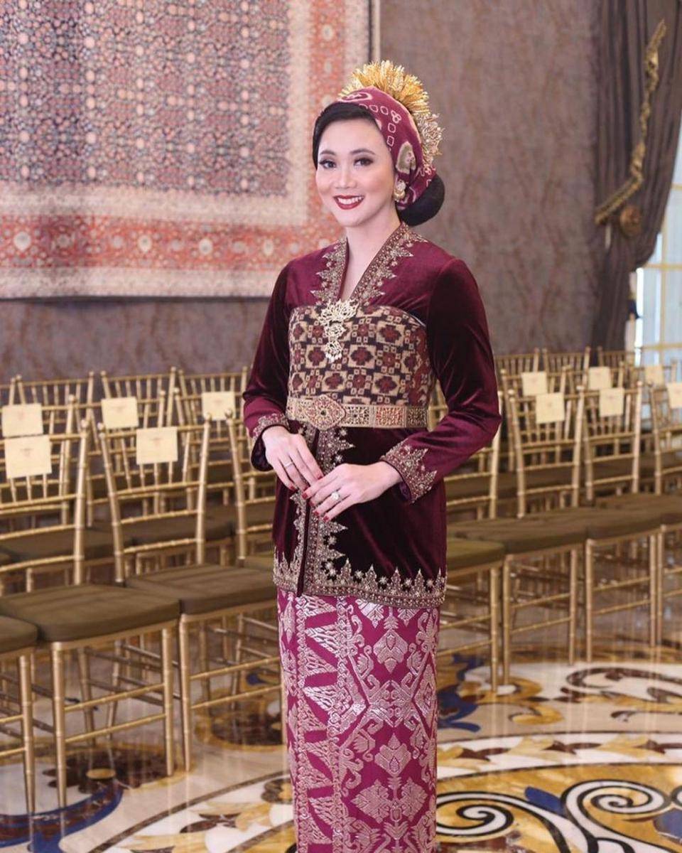 Sanggul untuk Kebaya Klasik (instagram.com/2gek_ayuhenirosan)