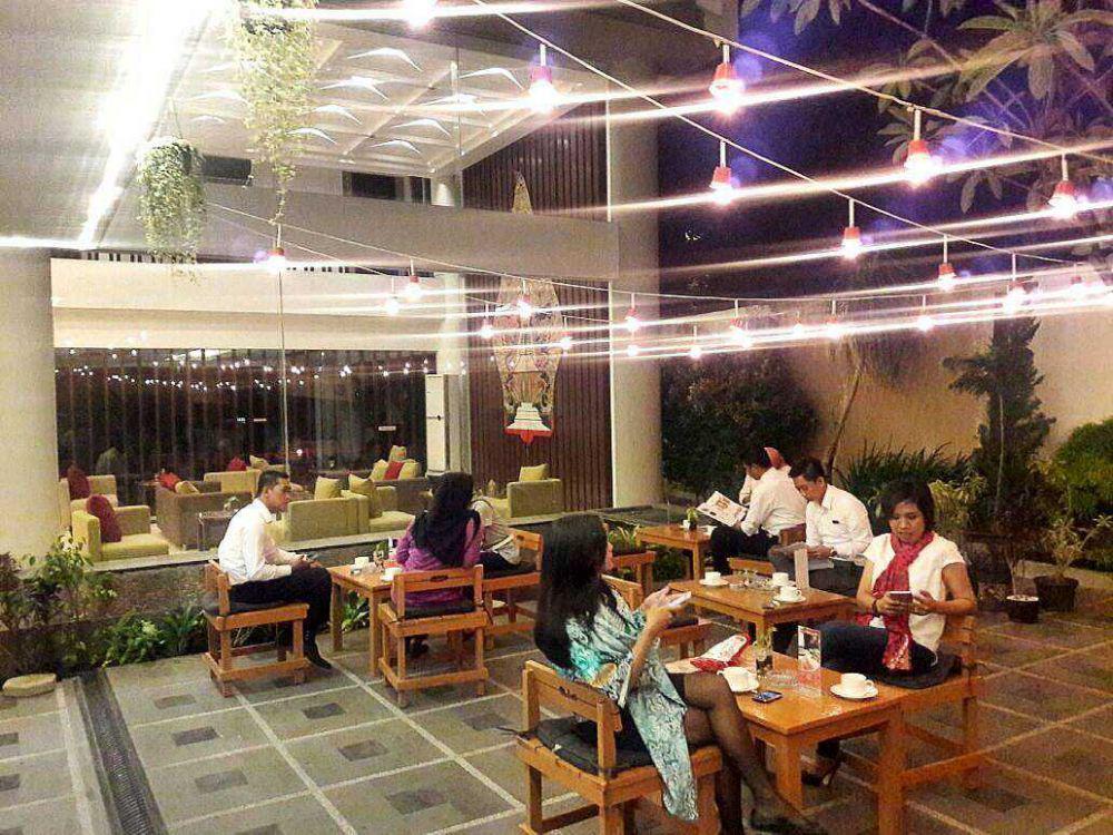@Hom Platinum Hotel (instagram.com/horaiosmalioborohotel)