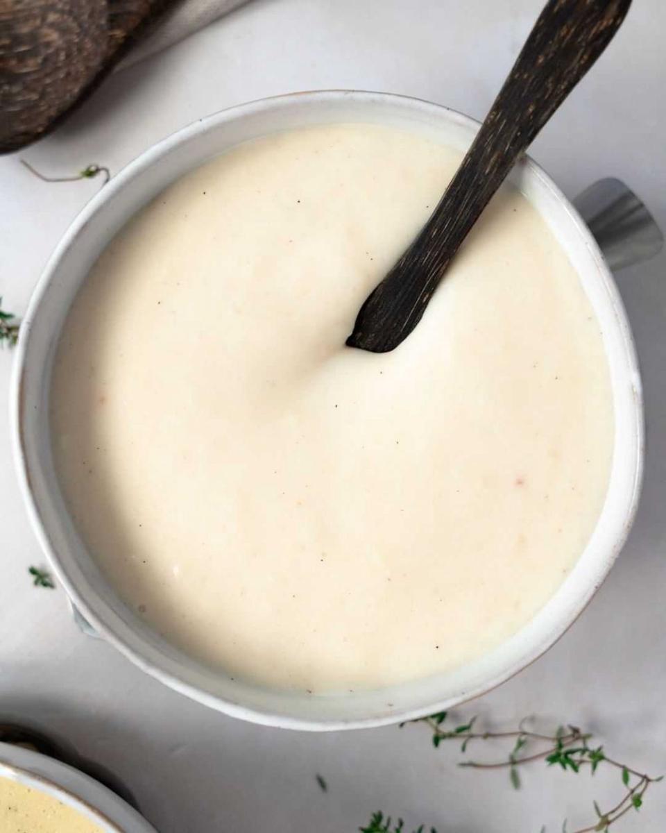 ilustrasi bechamel sauce (instagram.com/plantbasedfolk)