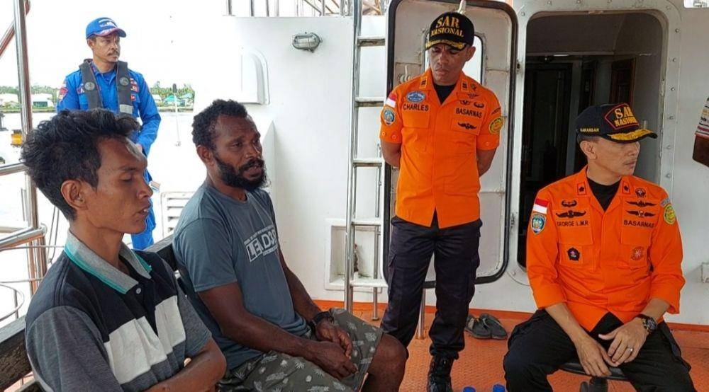 ABK, Andreas Ridwan May saat memberikan penjelasan kepada kepala Kantor Pencarian dan Pertolongan didampingi Kasubsie Operasi SAR Timika IDN Times/ Istimewa