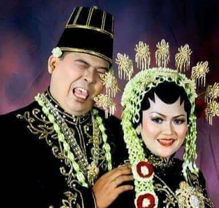 momen lucu saat foto bersama di pernikahan (instagram.com/id.dagelan)