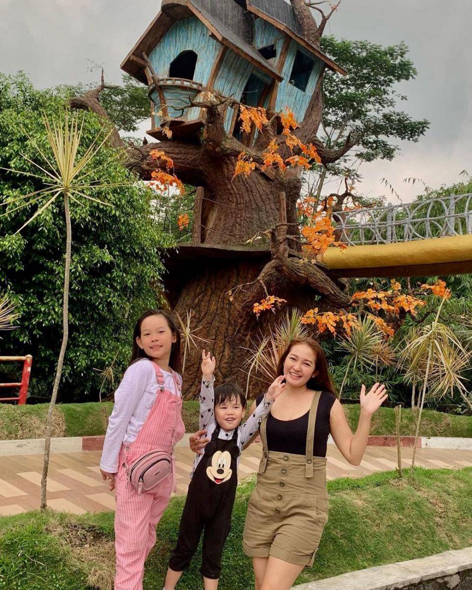 The Lost World Castle (instagram.com/janetjason.oe)