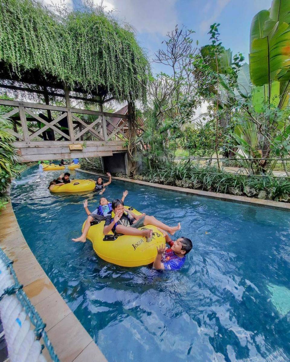 Waterboom Jogja (instagram.com/waterboomjogja)