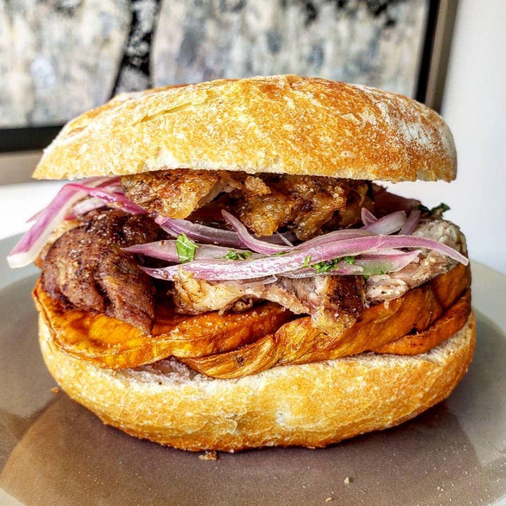 ilustrasi butifarra (instagram.com/enjoy_eat_lima)