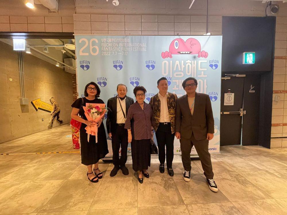 10 Potret World Premiere Film Inang di BIFAN 2022, Responsnya Positif!