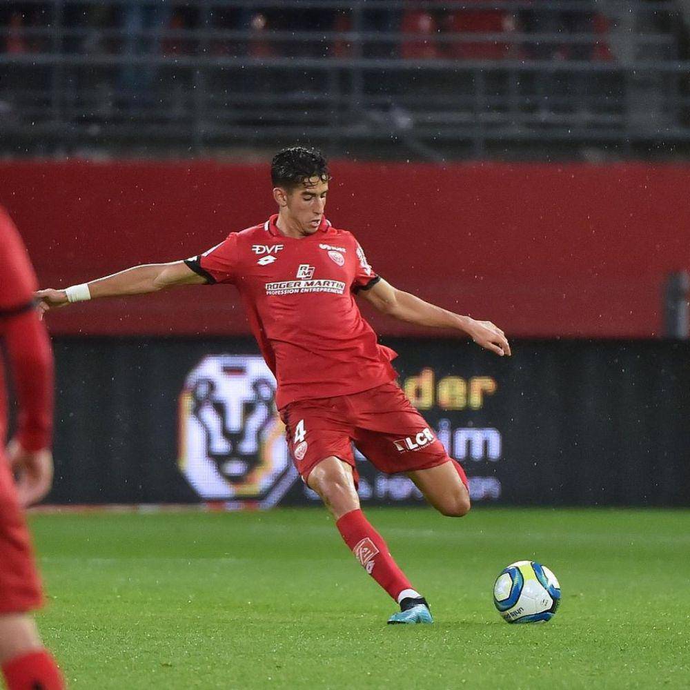 Nayef Aguerd saat membela Dijon. (instagram.com/nayefaguerd)