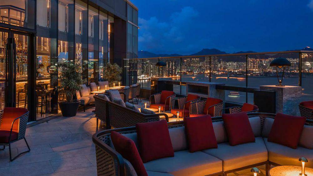 Cruise Restaurant and Bar​ (hyatt.com)