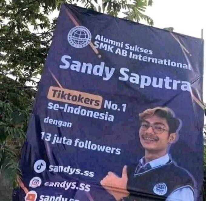 spanduk kocak ala kampanye caleg (instagram.com/sukijan.id)