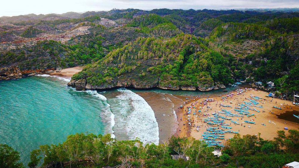 10 Pesona Cantik Pantai Baron, Dijamin Ketagihan Healing ke Sini!