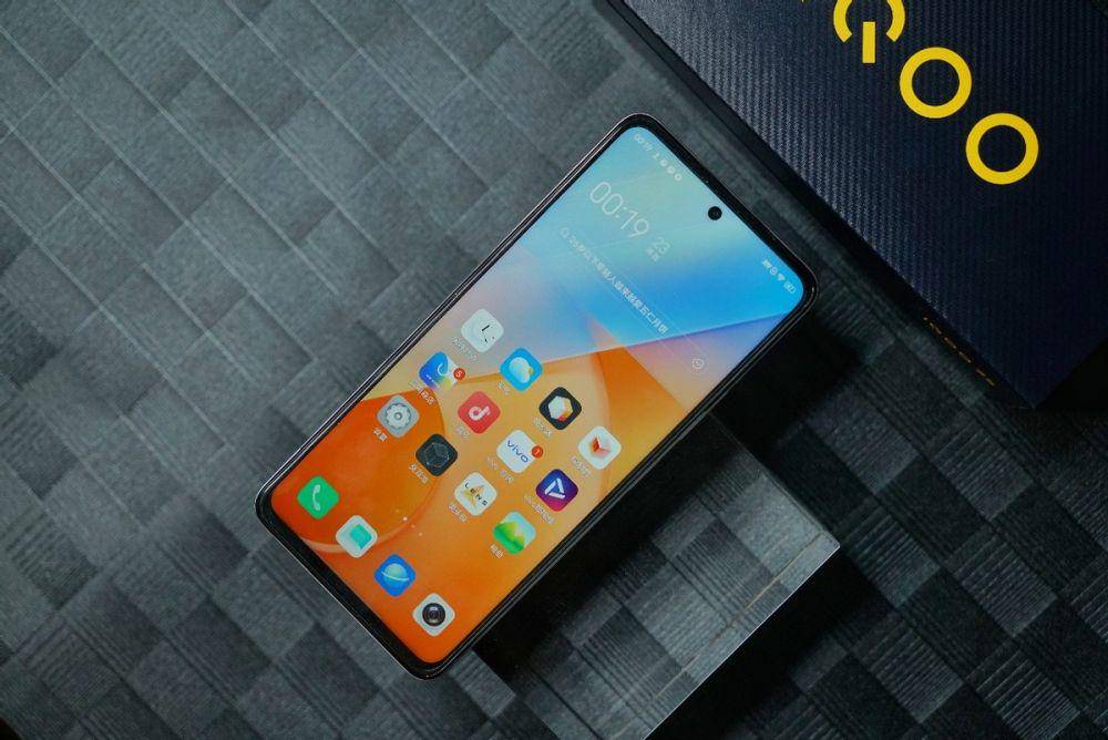 potret Vivo iQOO Z5 (inf.news)