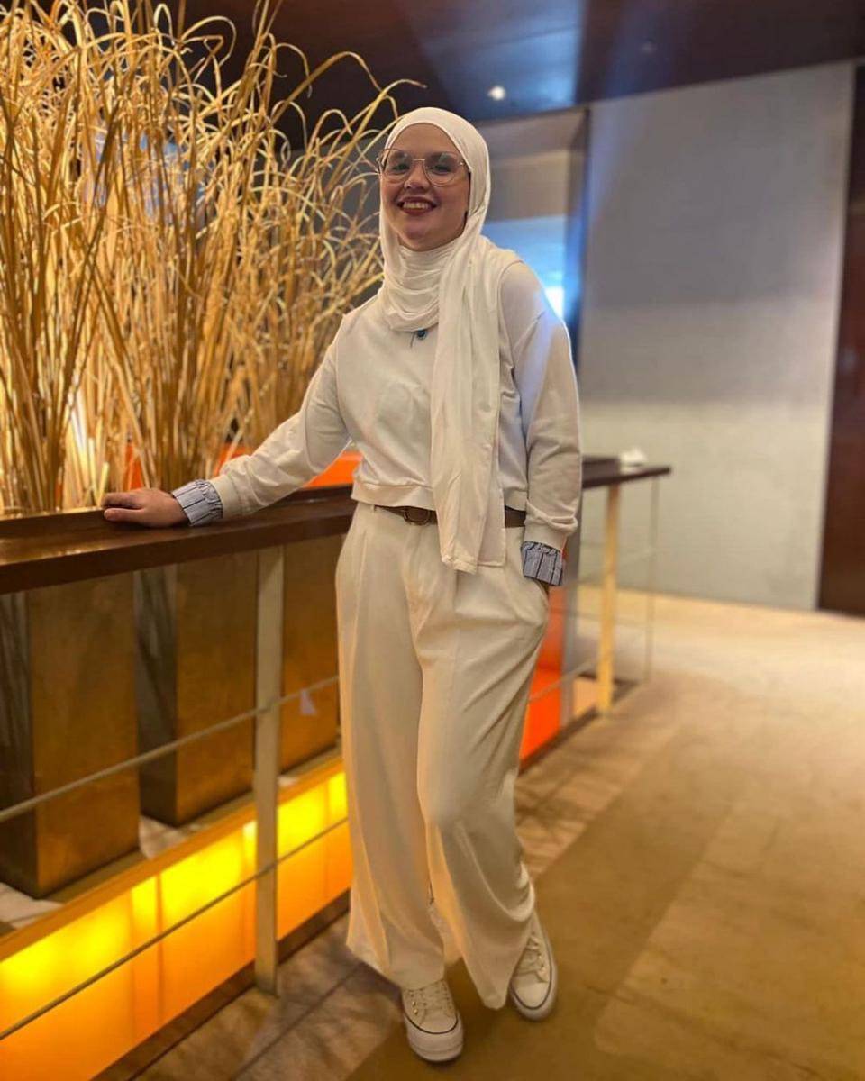 OOTD hijab kasual ala Aldila Jelita (instagram.com/dhila_bekti)
