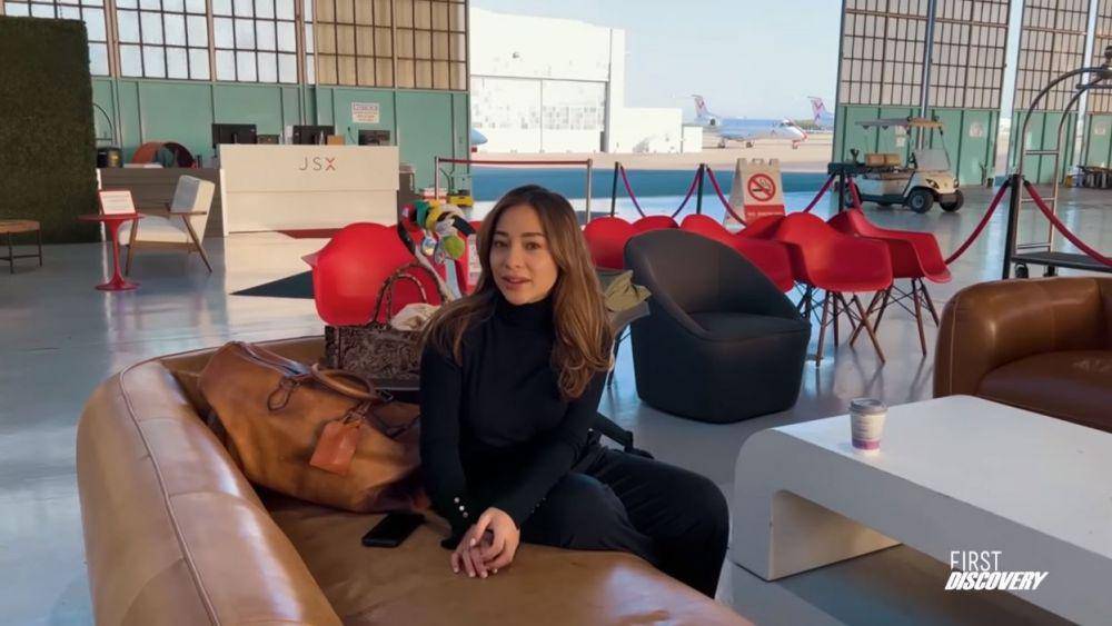 Nikita Willy ajak baby Izz naik pesawat (YouTube.com/Nikita Willy Official)