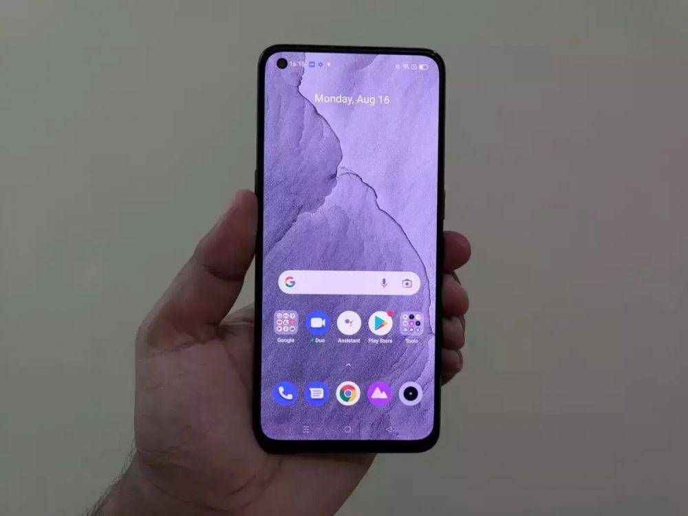 potret Realme GT Master (gadgetsnow.com)