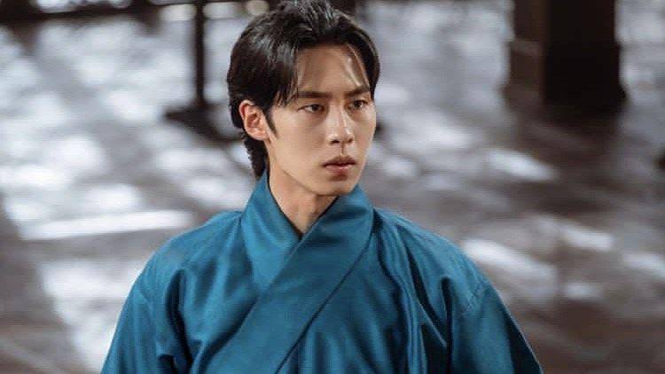 Lee Jae Wook berperan sebagai Jang Wook (instagram.com/tvn_drama)