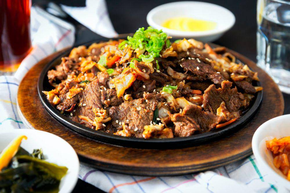 ilustrasi memasak makanan hingga matang (pexels.com/SenuScape)