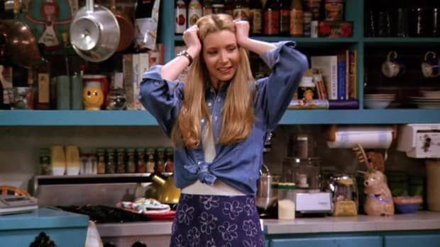 10 Momen Pilihan Phoebe Buffay di Serial Friends